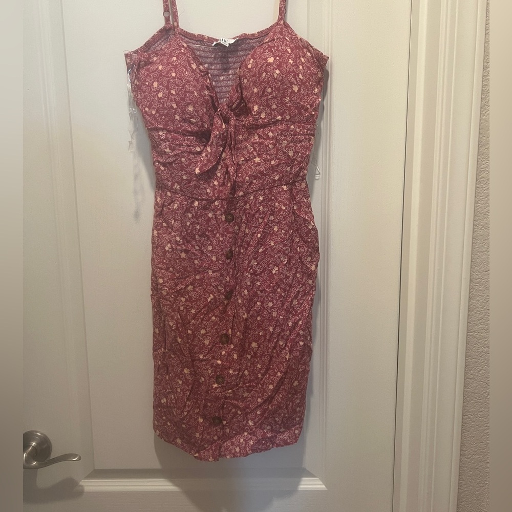 NEW WITH TAGS! Chic Floral Midi Dress in Pink